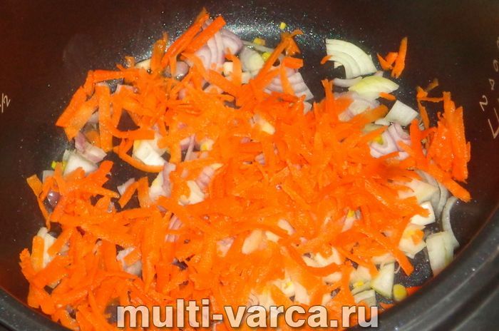 Минтай у сметанному соусі