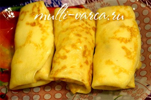 Млинці на молоці з начинкою з курки та сиру
