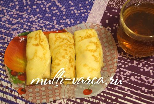 Млинці на молоці з начинкою з курки та сиру