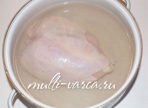 Млинці на молоці з начинкою з курки та сиру