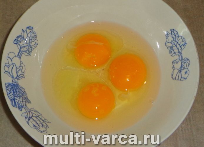 Омлет із сосисками в мультиварці