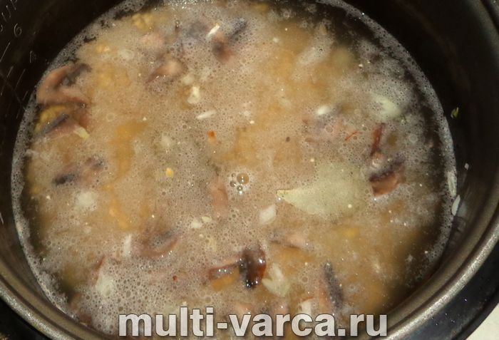 Перловка з печерицями в мультиварці