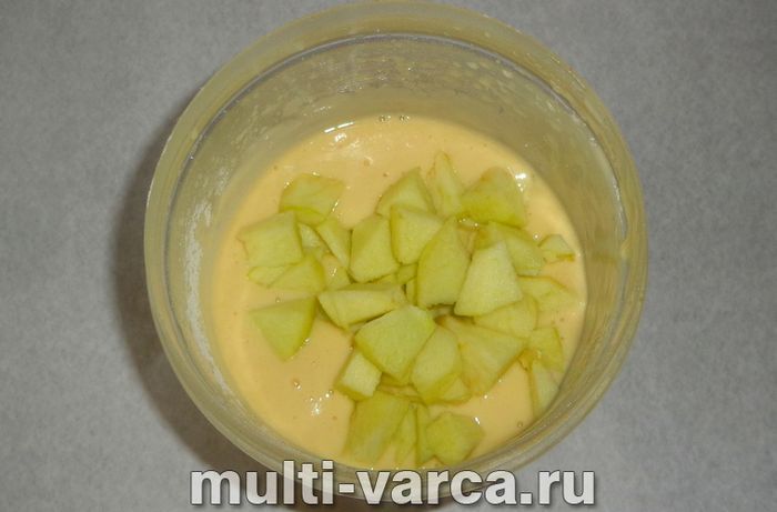 Пиріг на кислому молоці в мультиварці