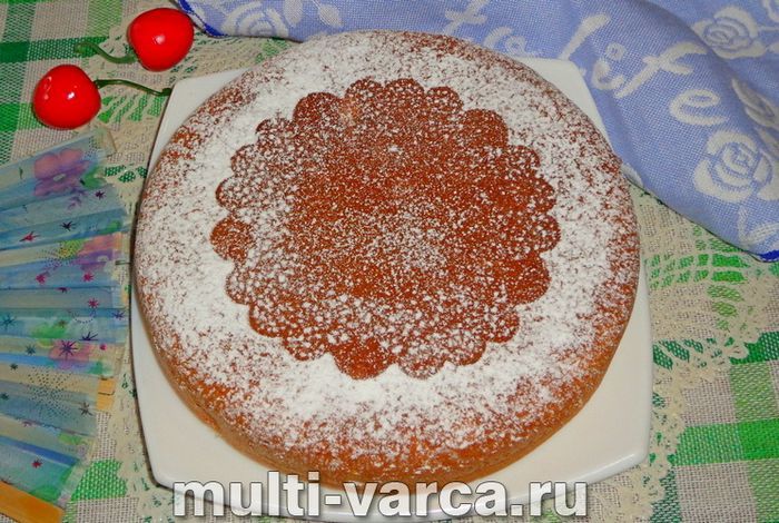 Пиріг на кислому молоці в мультиварці