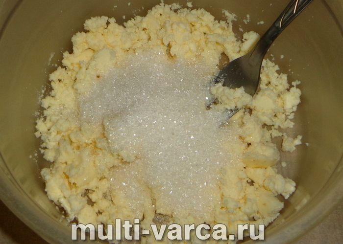Пиріг з абрикосовим варенням у мультиварці