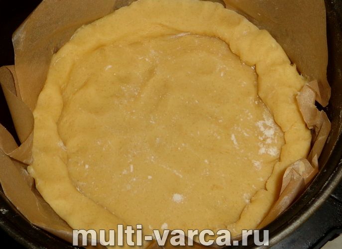 Пиріг з абрикосовим варенням у мультиварці