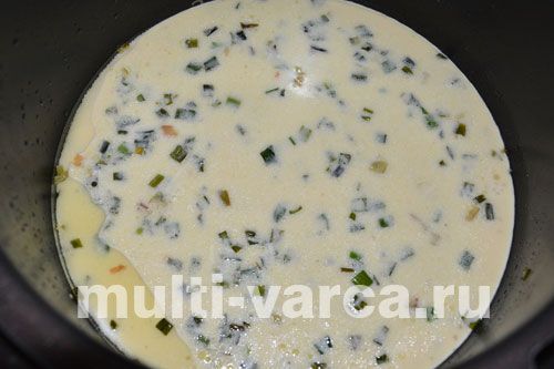 Пишний омлет із грибами та сиром