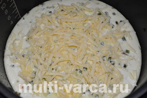 Пишний омлет із грибами та сиром