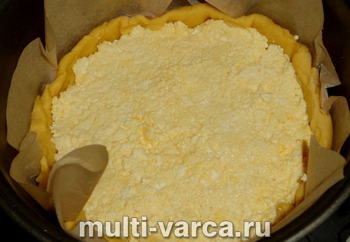 Пісочний пиріг із чорницею та сиром
