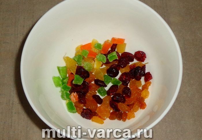 Різдвяний кекс у мультиварці