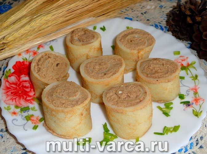Рулетики з млинців із печінковою начинкою