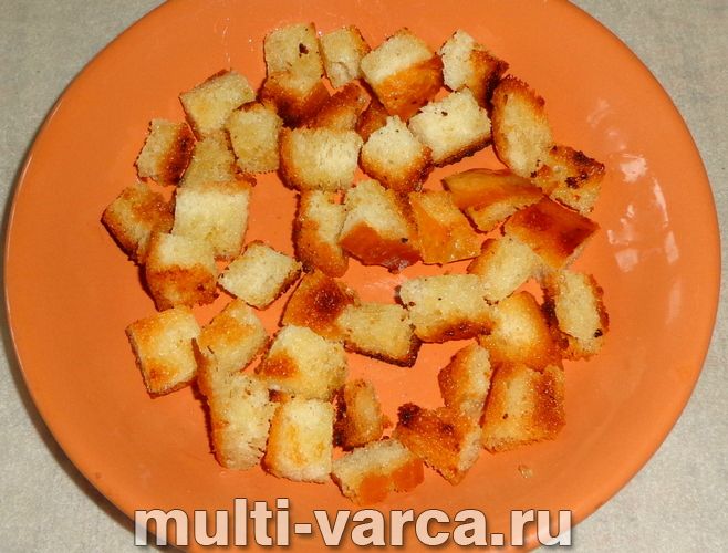 Салат із куркою та сухариками «Апельсинова часточка»