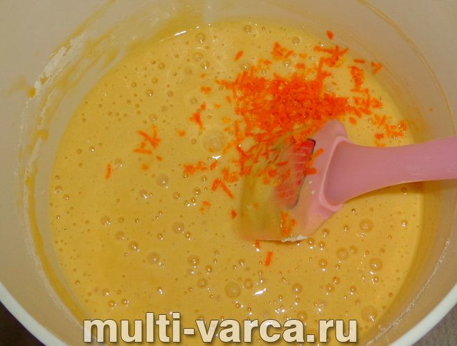 Шарлотка з мандаринами в мультиварці