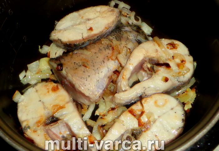 Щука в томатному соусі в мультиварці