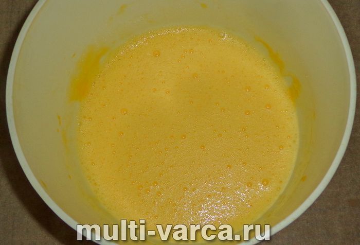 Шоколадний пиріг на кефірі в мультиварці