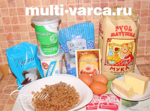 Сирний пиріг зі смородиною в мультиварці