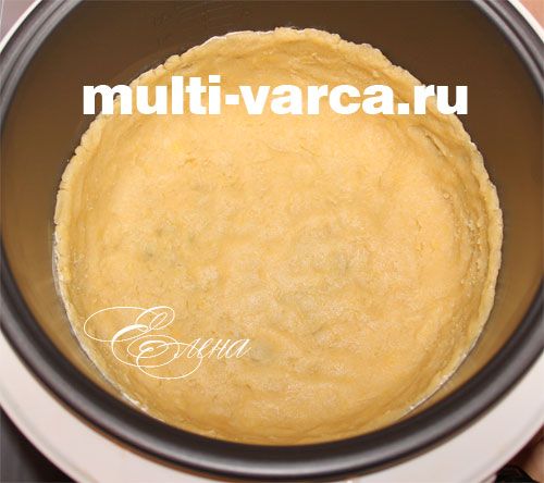 Сирний пиріг зі смородиною в мультиварці
