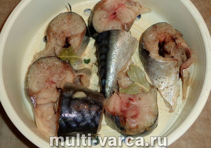 Скумбрія з рисом у мультиварці