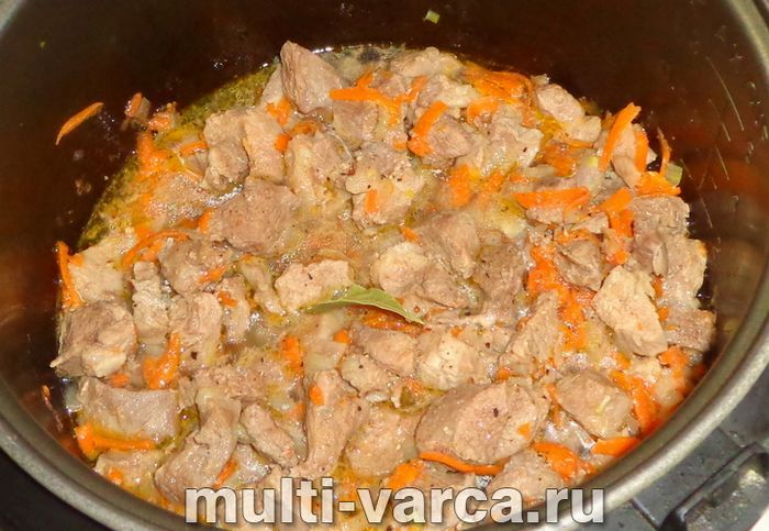 Сочевиця з індичкою в мультиварці