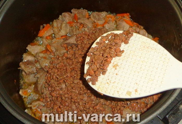Сочевиця з індичкою в мультиварці