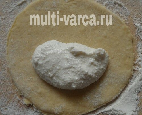 Сочники з сиром у мультиварці