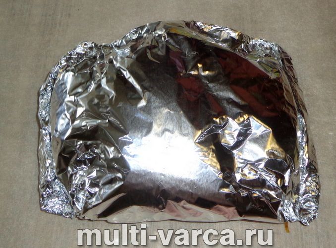 Свиняча шийка у фользі в мультиварці
