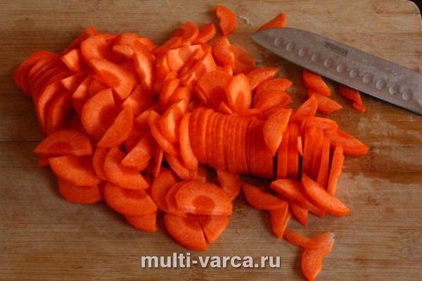 Свинячі реберця з червоною квасолею в мультиварці