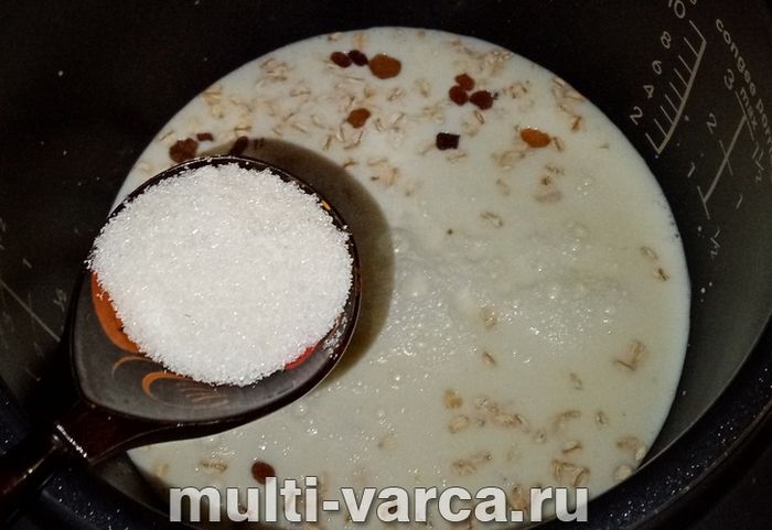 Вівсяна каша з родзинками