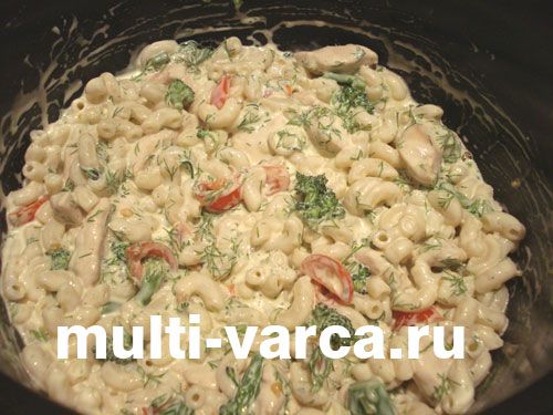 Запіканка з макаронів із куркою та овочами в мультиварці