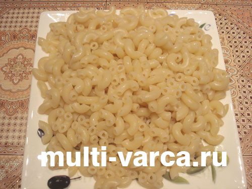 Запіканка з макаронів із куркою та овочами в мультиварці