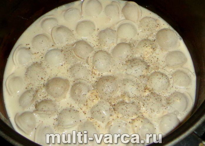 Запіканка з пельменів у мультиварці