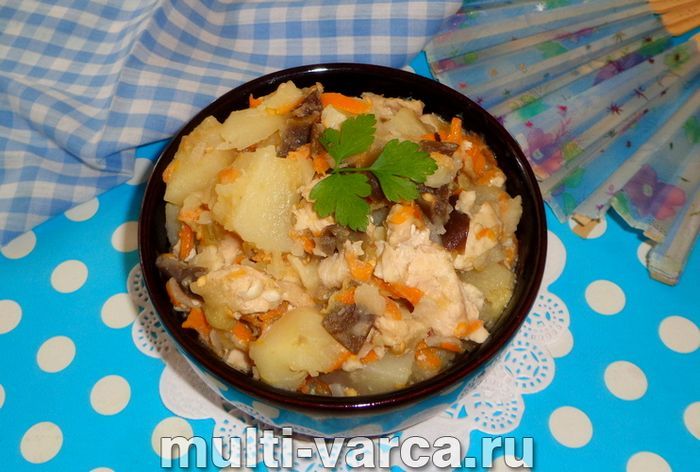 Баклажани з картоплею і куркою в мультиварці