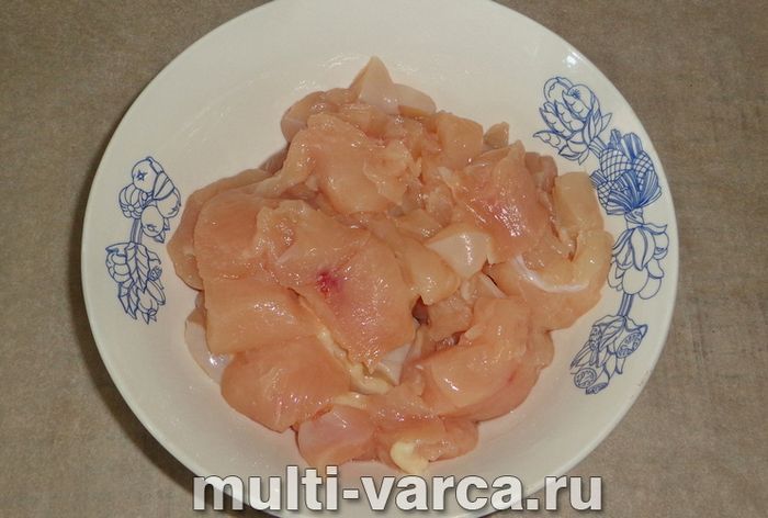 Баклажани з картоплею і куркою в мультиварці