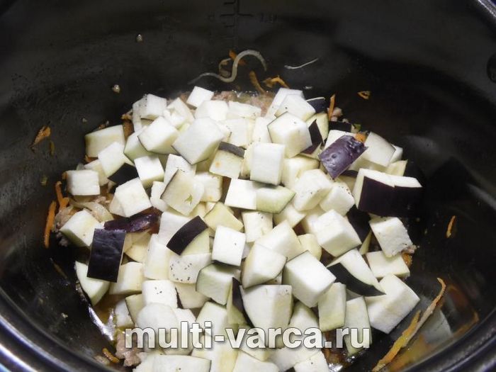 Баклажани з квасолею