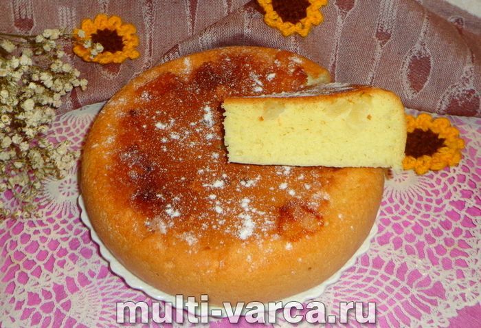 Бісквіт з ананасами в мультиварці