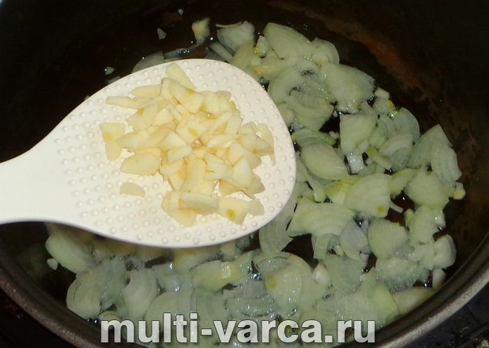 Фрикасе з індички в мультиварці