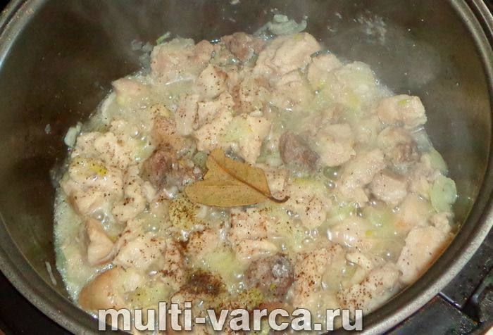 Фрикасе з індички в мультиварці