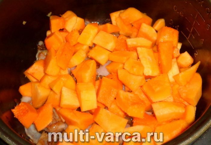 Гарбуз із беконом у мультиварці