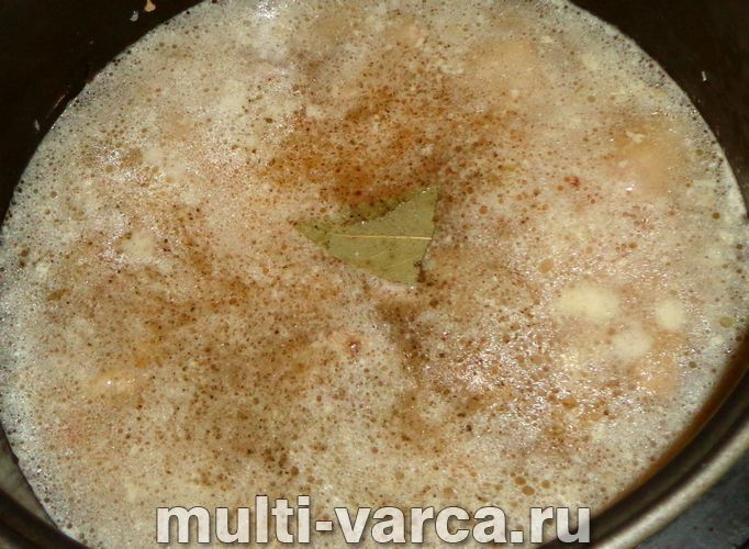Горохова каша зі свининою в мультиварці