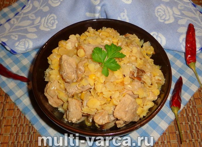 Горохова каша зі свининою в мультиварці