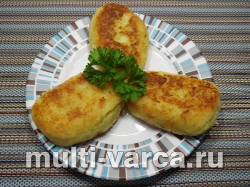 Картопляні зрази з фаршем на сковороді