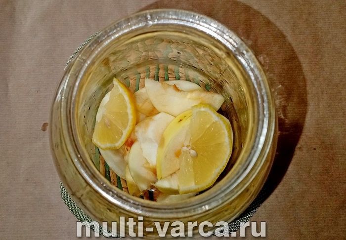 Компот із яблук і лимона на зиму