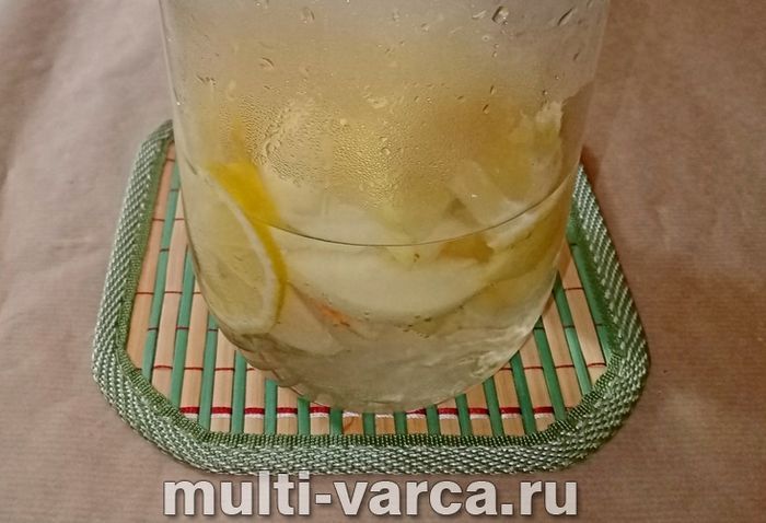 Компот із яблук і лимона на зиму