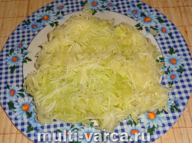 Котлети з індички з кабачком у мультиварці