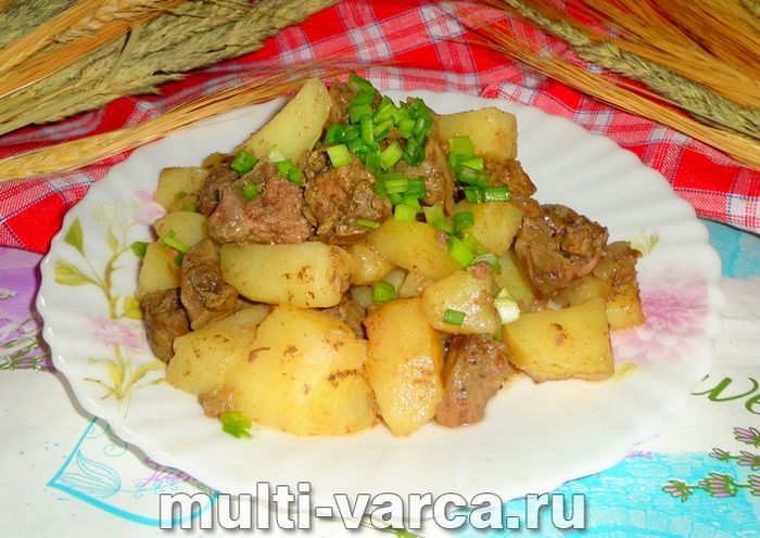 Куряча печінка з картоплею в мультиварці