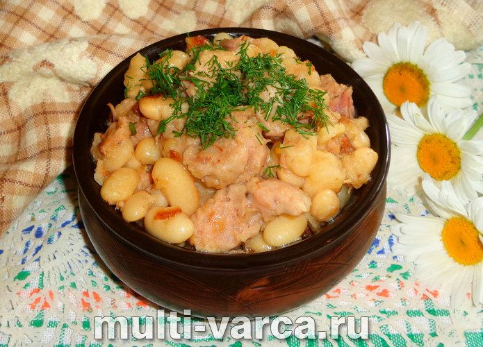 Квасоля з тушонкою в мультиварці