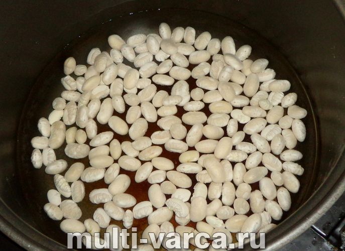 Квасоля з тушонкою в мультиварці