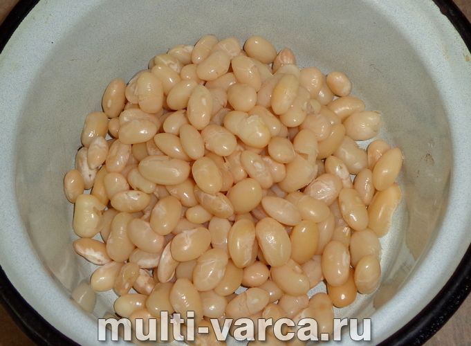 Квасоля з тушонкою в мультиварці