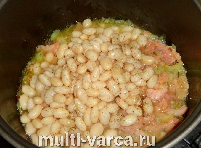 Квасоля з тушонкою в мультиварці