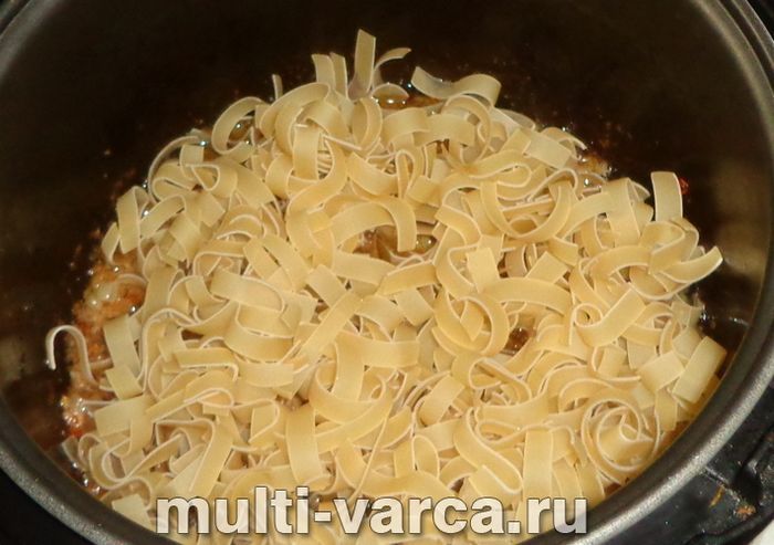 Локшина по-флотськи в мультиварці